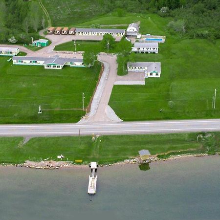 Cabot Trail Motel Baddeck Inlet Kültér fotó