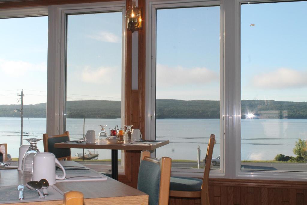 Cabot Trail Motel Baddeck Inlet Kültér fotó