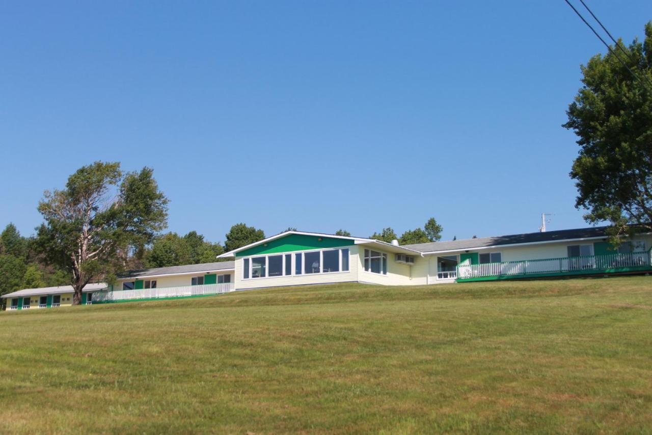 Cabot Trail Motel Baddeck Inlet Kültér fotó